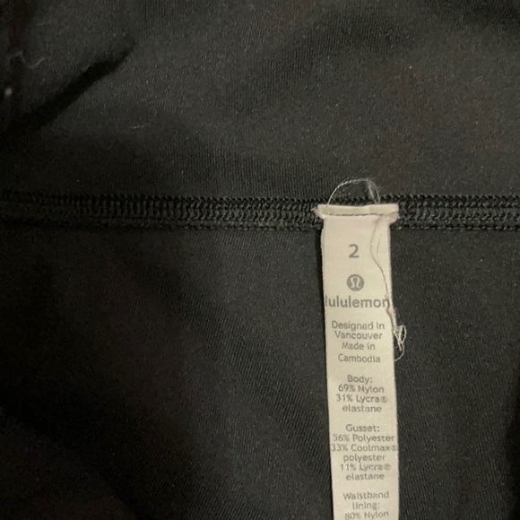 Fast and Free Lululemon Leggings Like new - Picture 4 of 6